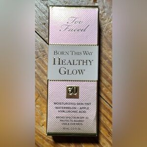 BORN THIS WAY HEALTHY
GLOW 30 SPF
SKIN TINT
